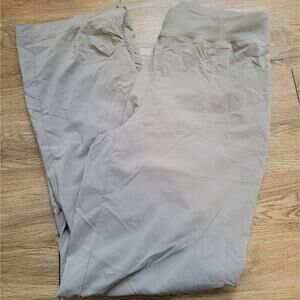 Women's Sahalie Khaki Pull On Stright Leg Pants SZ Medium